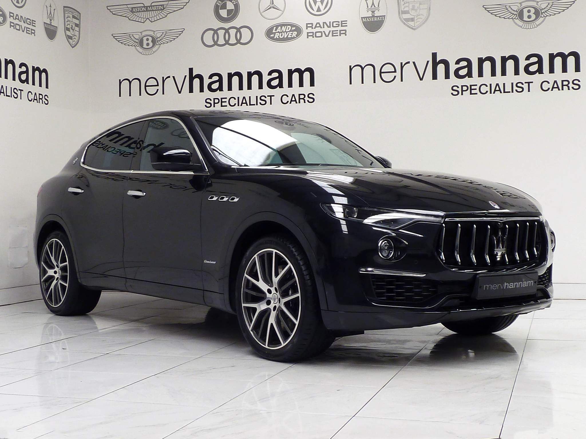 Maserati Levante 3.0 V6 GranLusso ZF    <br/><br/>PAN ROOF + AIR SUSPENSION