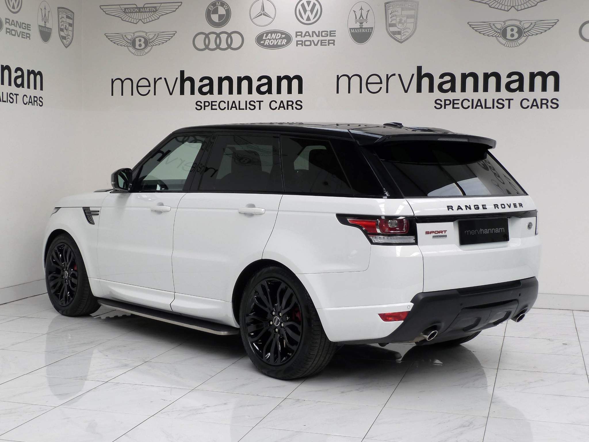 Land Rover Range Rover Sport 3.0 SD V6 HSE   <br/><br/>AUTOBIOGRAPHY DESIGN PACKAGE