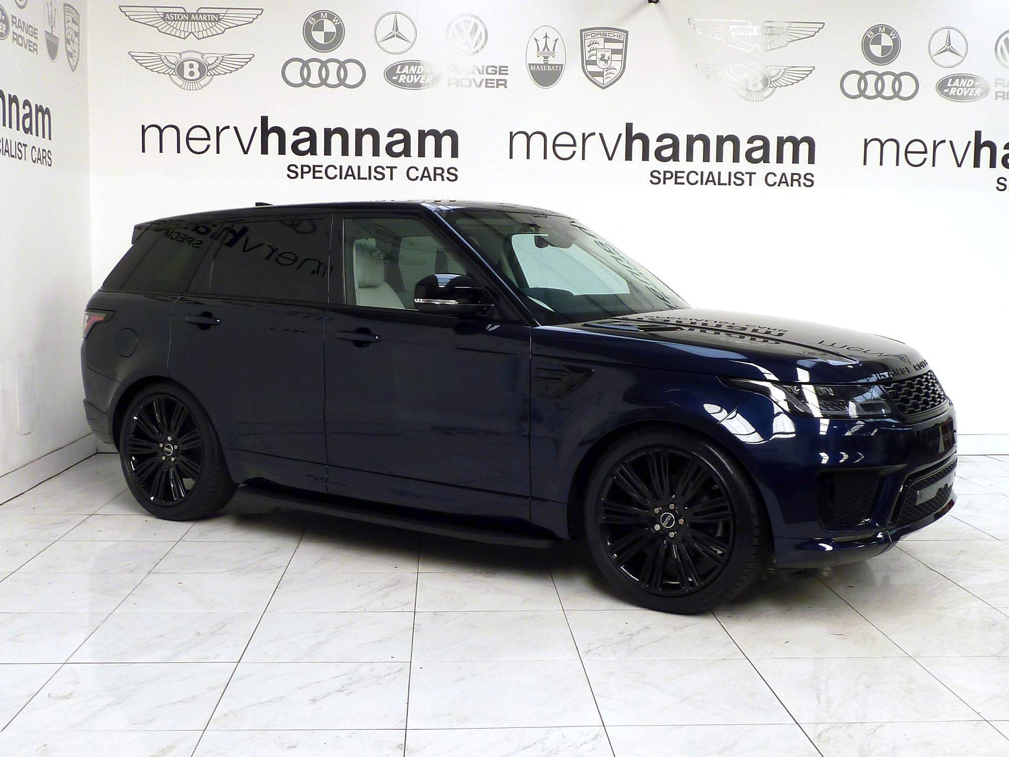 Land Rover Range Rover Sport 3.0 SD V6 HSE   <br/><br/>AUTOBIOGRAPHY DESIGN PACKAGE