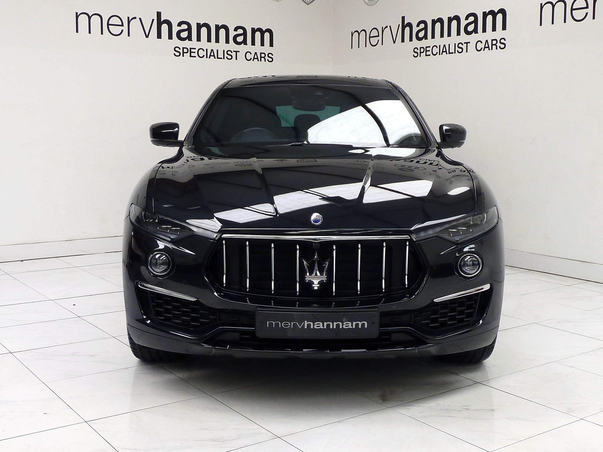 Maserati Levante 3.0 V6 GranLusso ZF    <br/><br/>PAN ROOF + AIR SUSPENSION