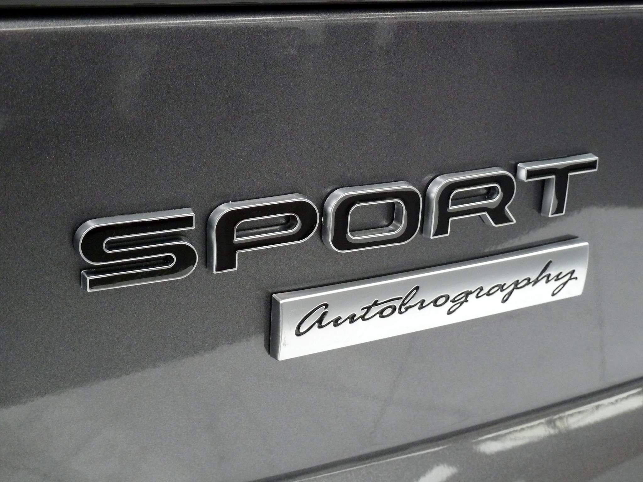 Land Rover Range Rover Sport 3.0 SD V6 HSE   <br/><br/>AUTOBIOGRAPHY DESIGN PACKAGE