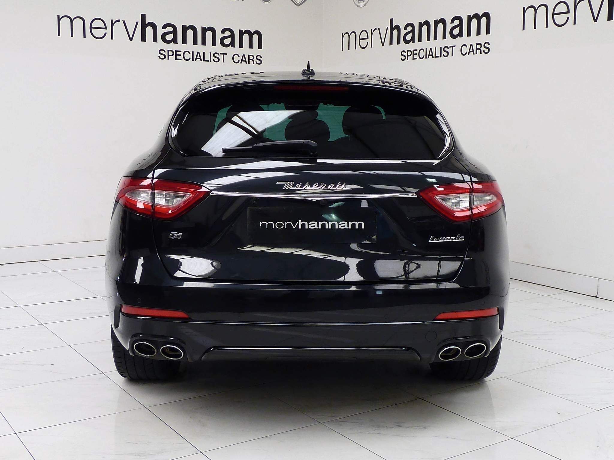 Maserati Levante 3.0 V6 GranLusso ZF    <br/><br/>PAN ROOF + AIR SUSPENSION