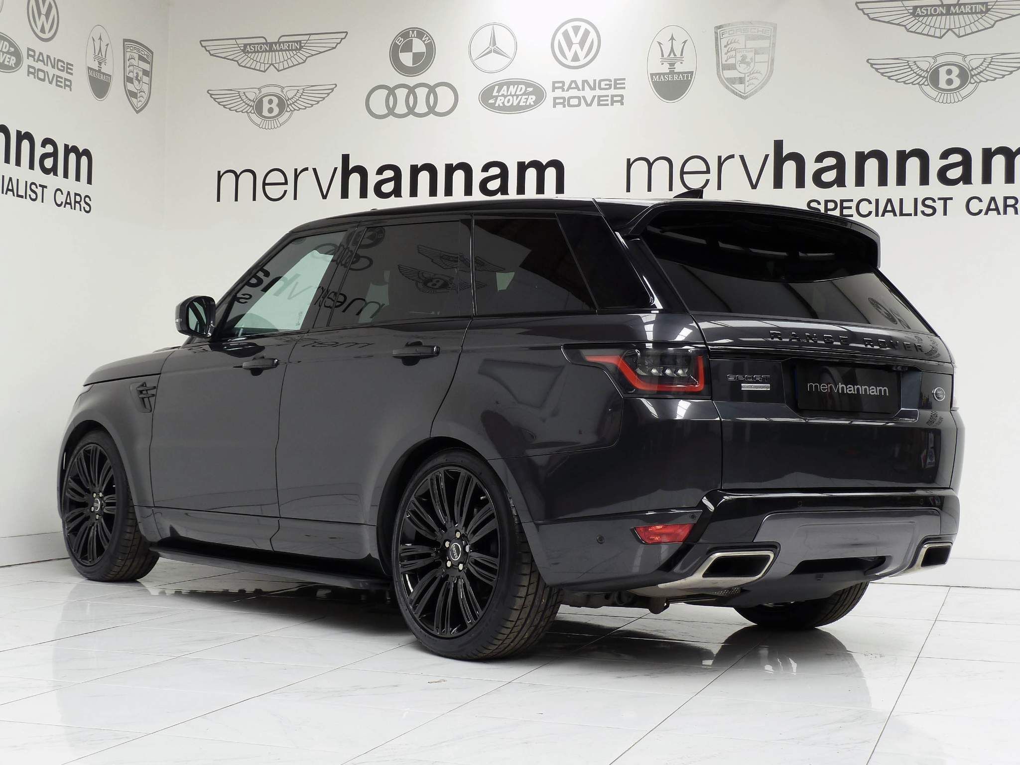 Land Rover Range Rover Sport 3.0 SD V6 HSE   <br/><br/>AUTOBIOGRAPHY DESIGN PACKAGE