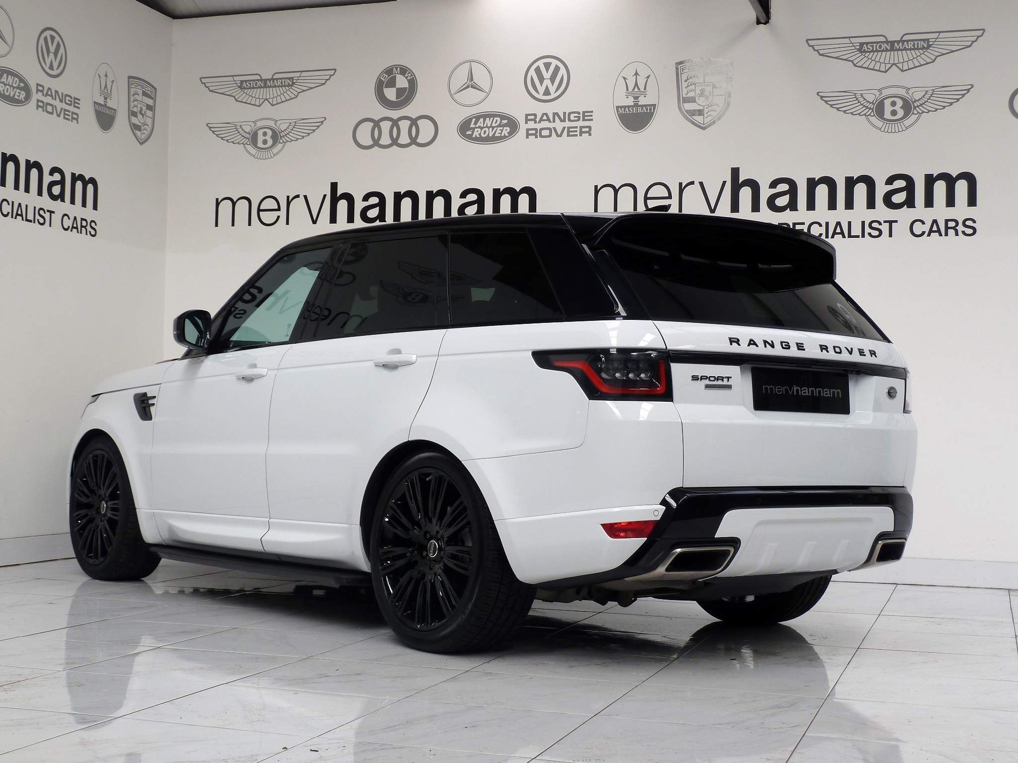 Land Rover Range Rover Sport 3.0 SD V6 HSE   <br/><br/>AUTOBIOGRAPHY DESIGN PACKAGE