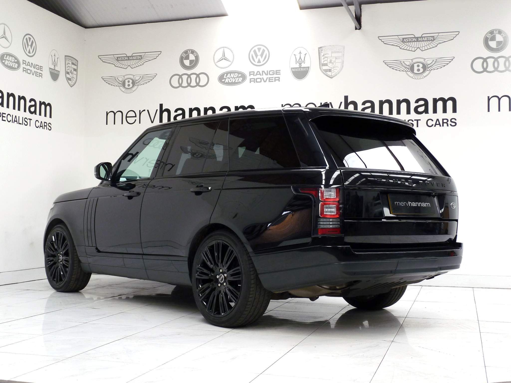 Land Rover Range Rover 4.4 SD V8 Autobiography   <br/><br/>BLACK PACK + REAR SCREENS + TV