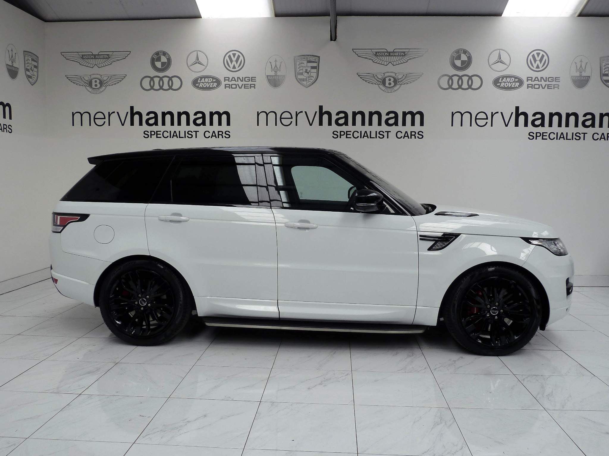 Land Rover Range Rover Sport 3.0 SD V6 HSE   <br/><br/>AUTOBIOGRAPHY DESIGN PACKAGE