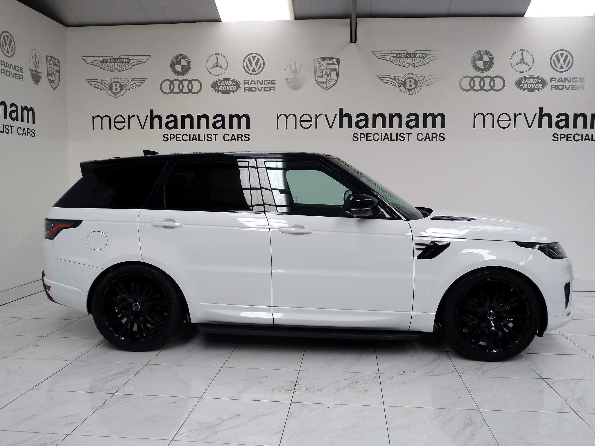 Land Rover Range Rover Sport 3.0 SD V6 HSE   <br/><br/>AUTOBIOGRAPHY DESIGN PACKAGE