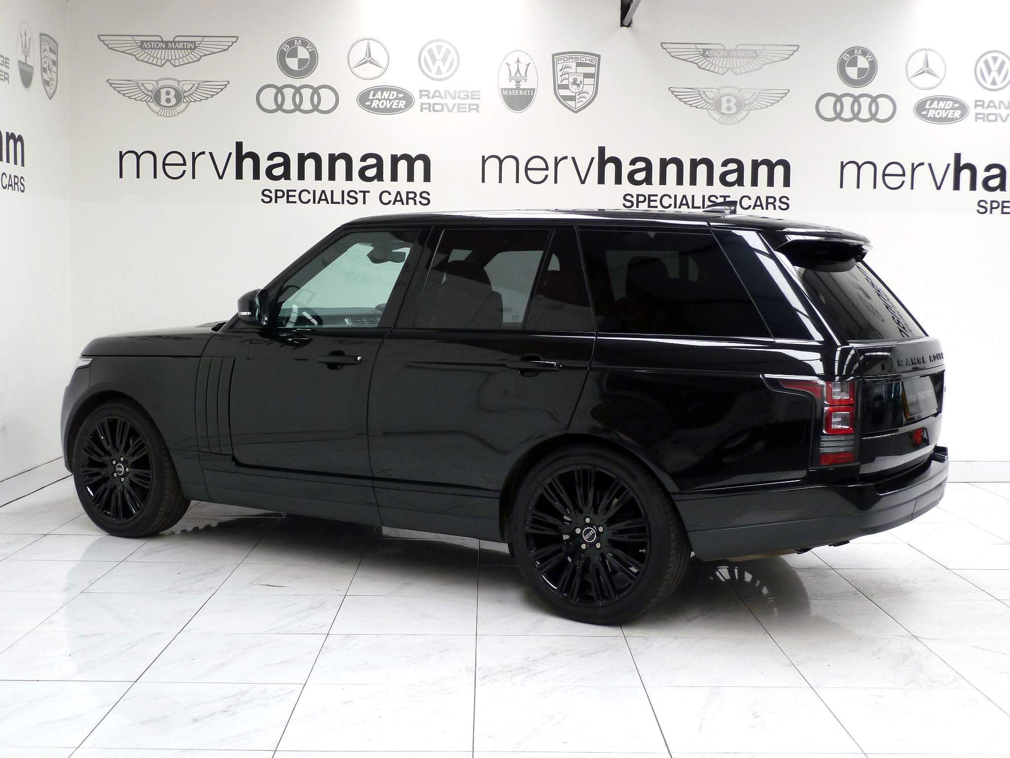 Land Rover Range Rover 4.4 SD V8 Autobiography   <br/><br/>BLACK PACK + REAR SCREENS + TV