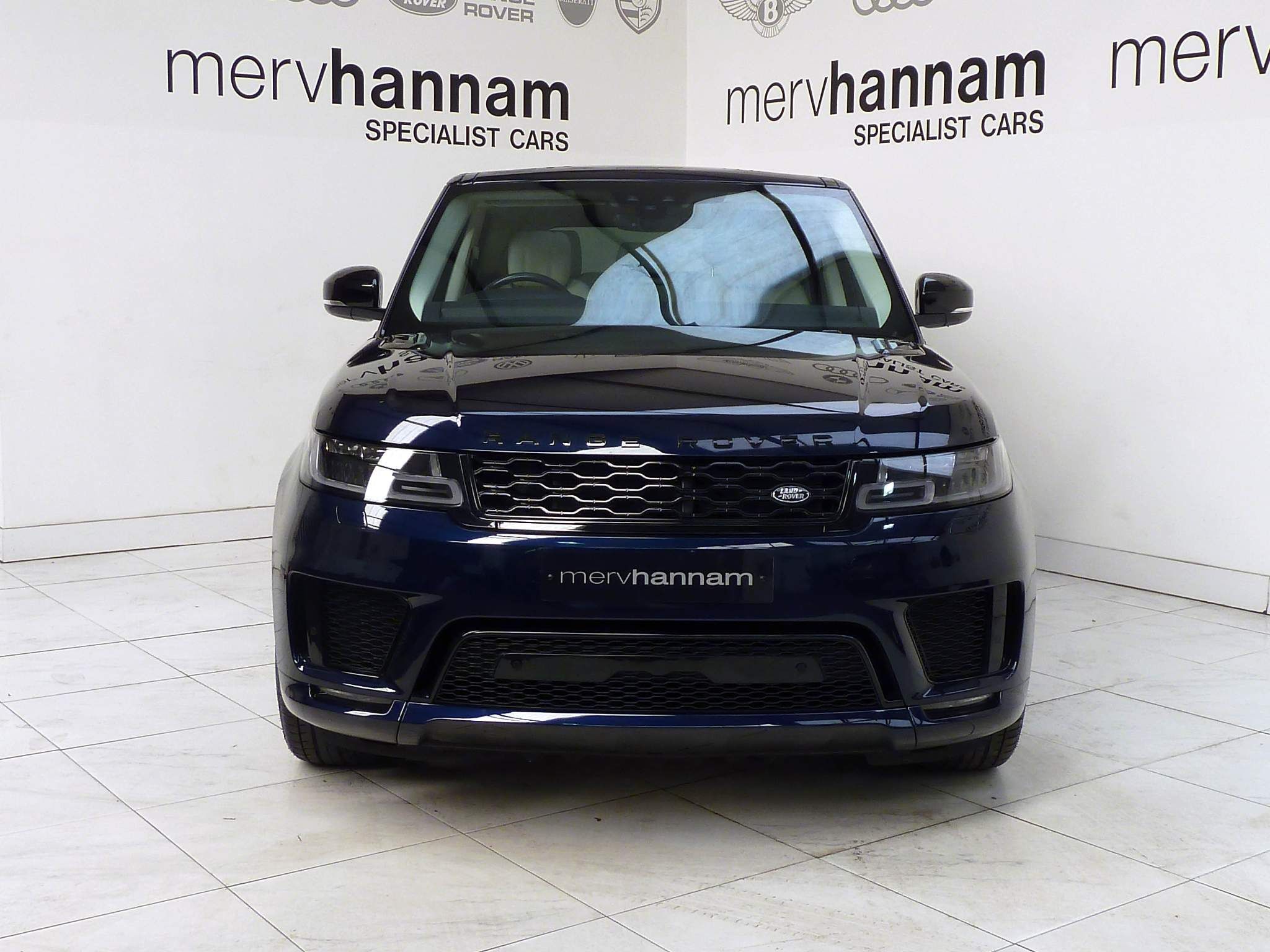 Land Rover Range Rover Sport 3.0 SD V6 HSE   <br/><br/>AUTOBIOGRAPHY DESIGN PACKAGE