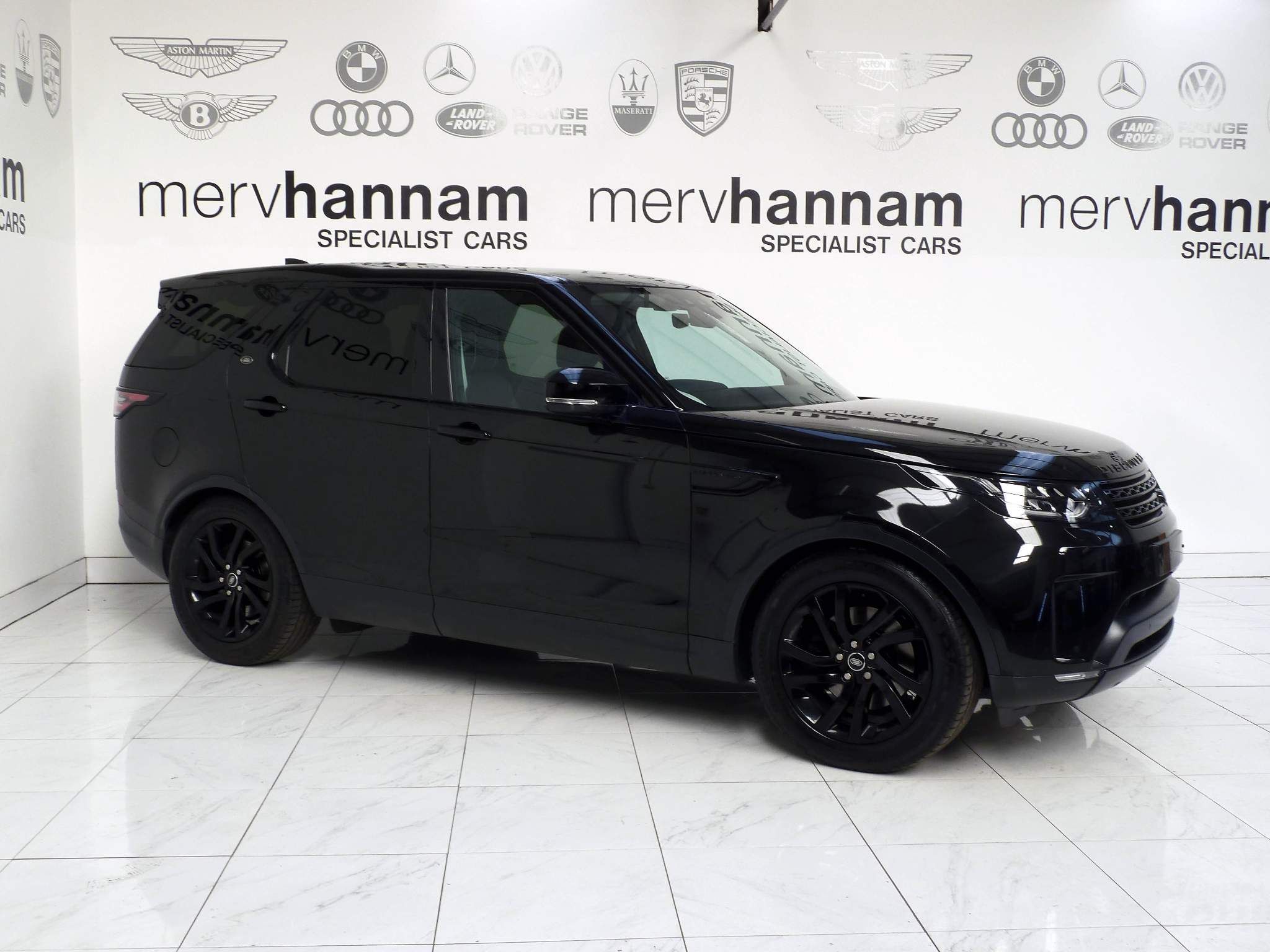 Land Rover Discovery 3.0 TD V6 HSE   <br/><br/>BLACK STYLING PACKAGE