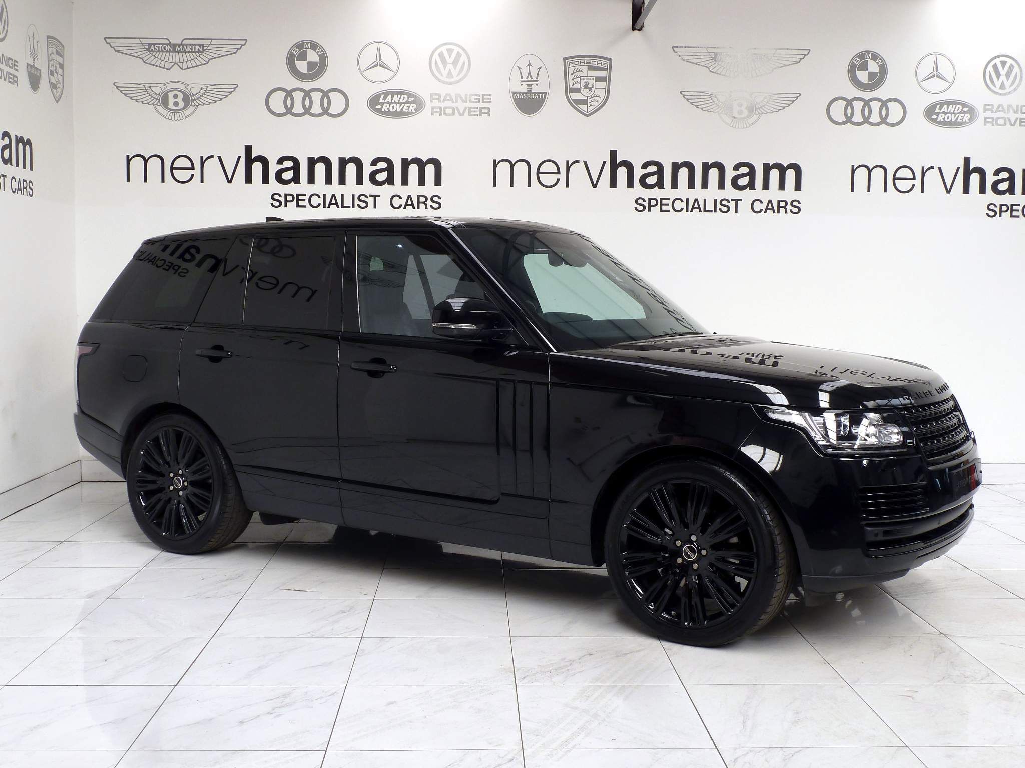 Land Rover Range Rover 4.4 SD V8 Autobiography   <br/><br/>BLACK PACK + REAR SCREENS + TV